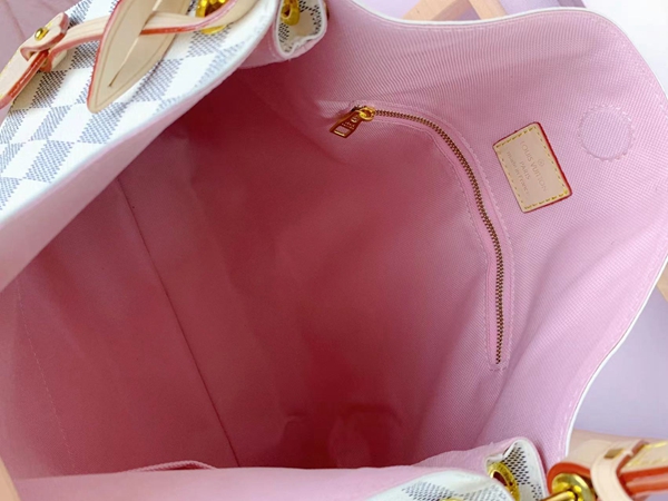 ルイヴィトンバッグ着用イメージ